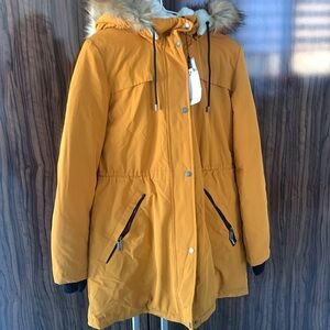 BNWT Nine West winter coat size small